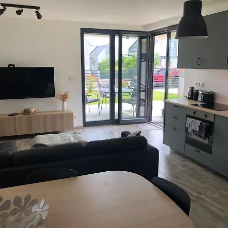 شقة Sbm Apartman